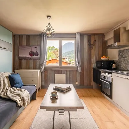 Vue Montagnes Depuis Le Lit - 1 Piece - Navettes 50m - Tramway Mont-blanc